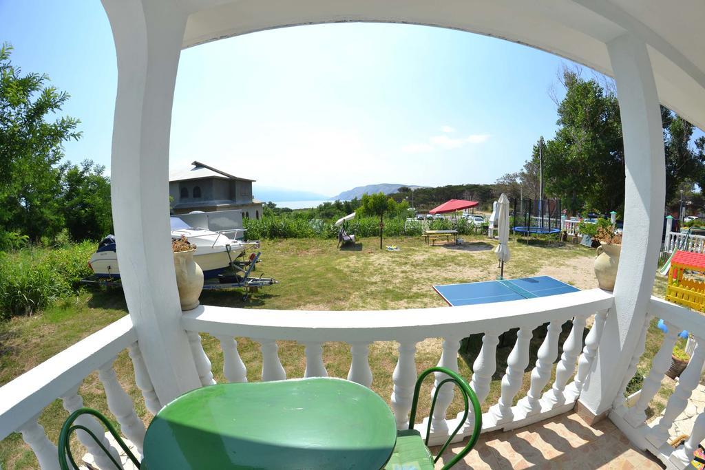 Apartmani Jenny I Tania Лопар Экстерьер фото