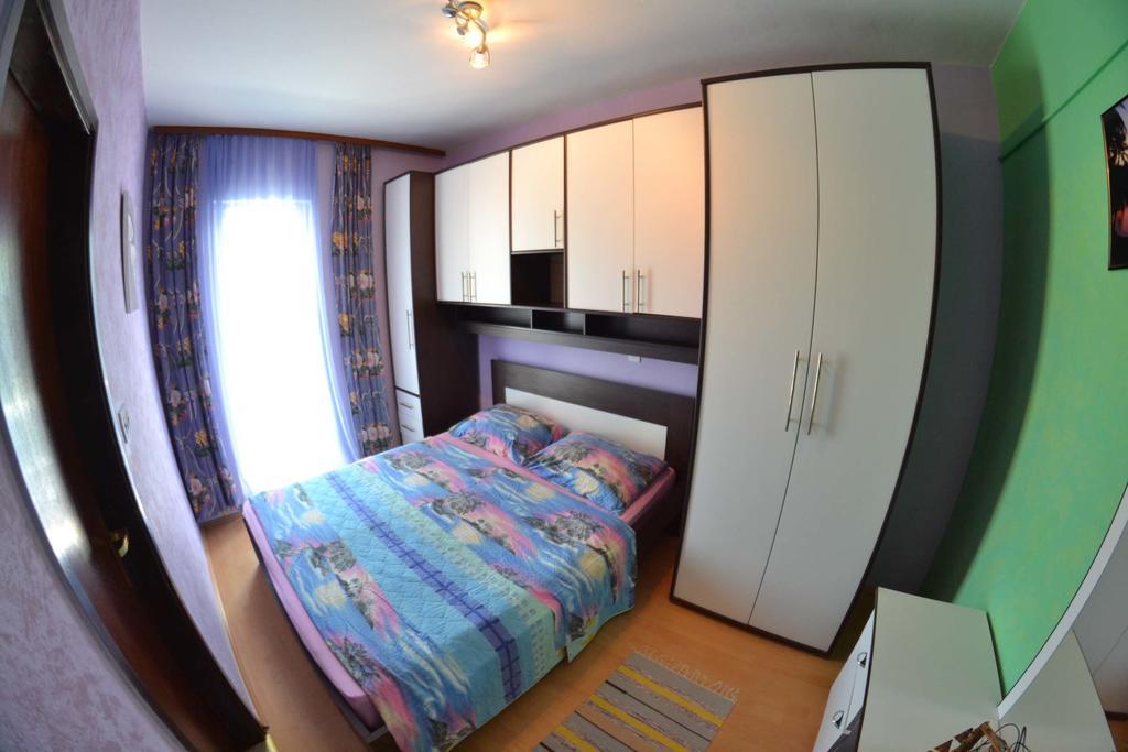 Apartmani Jenny I Tania Лопар Экстерьер фото