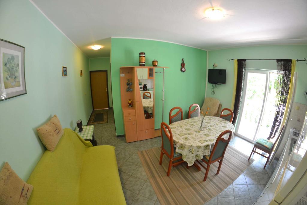 Apartmani Jenny I Tania Лопар Экстерьер фото