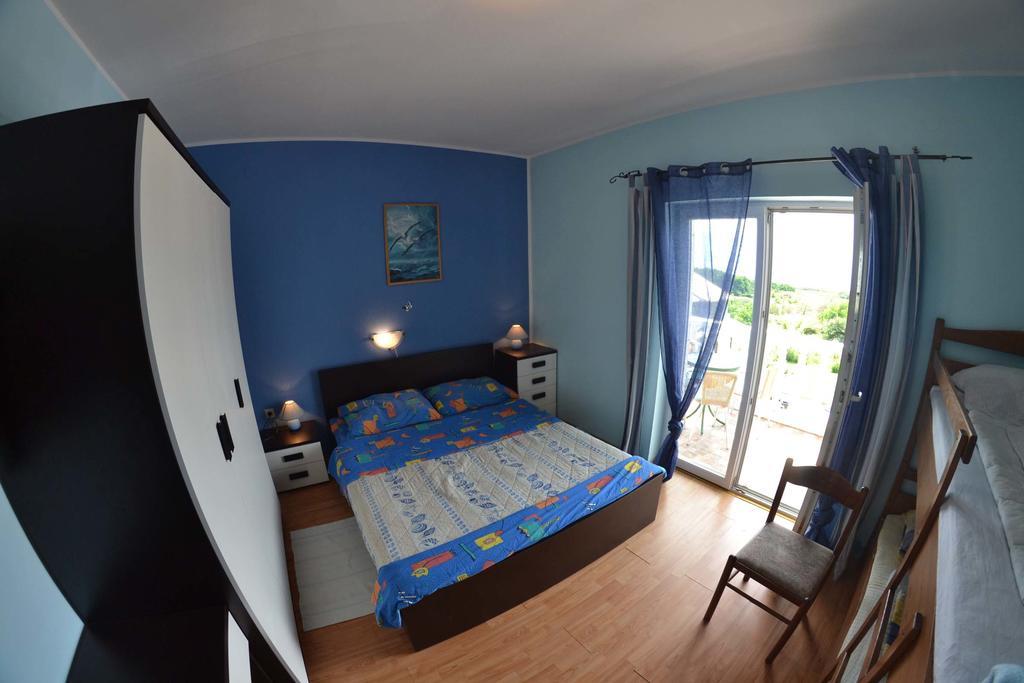 Apartmani Jenny I Tania Лопар Экстерьер фото