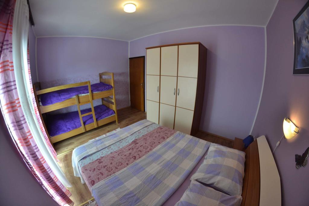 Apartmani Jenny I Tania Лопар Экстерьер фото