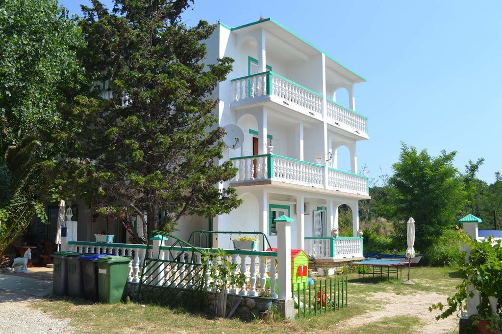 Apartmani Jenny I Tania Лопар Экстерьер фото